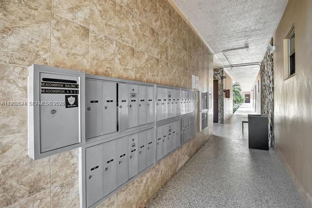 219 NE 14th Ave 107, Hallandale Beach, FL 33009