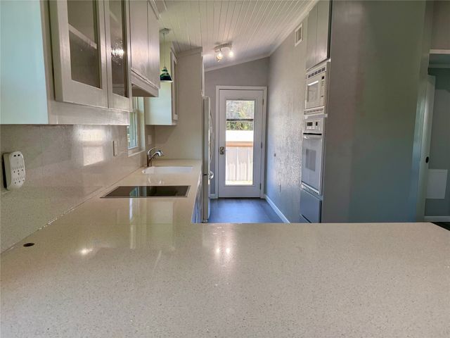 133 10th Street, Whitney, TX 76692