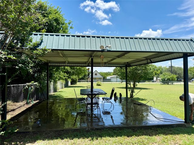 133 10th Street, Whitney, TX 76692