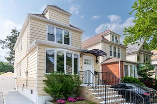 9009 69th Avenue, Forest Hills, NY 11375
