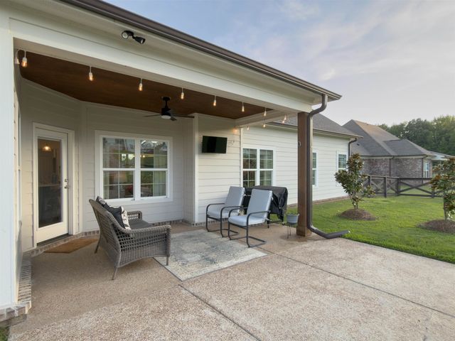 35 FARMHOUSE CV, Piperton, TN 38017