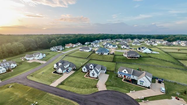 35 FARMHOUSE CV, Piperton, TN 38017