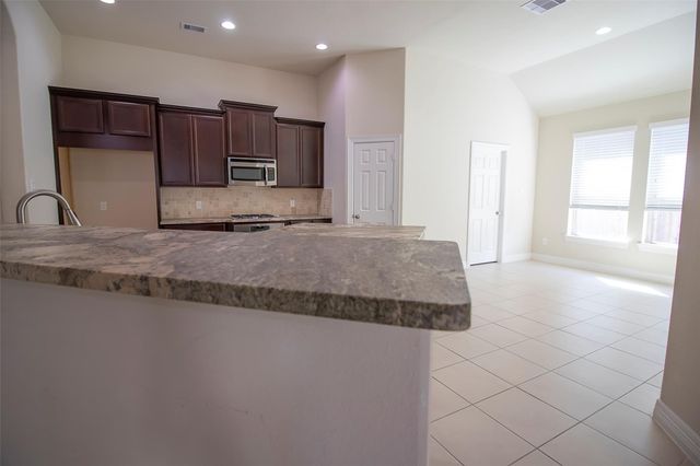 4718 Sabero Lane, League City, TX 77573