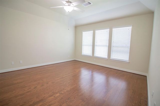 4718 Sabero Lane, League City, TX 77573