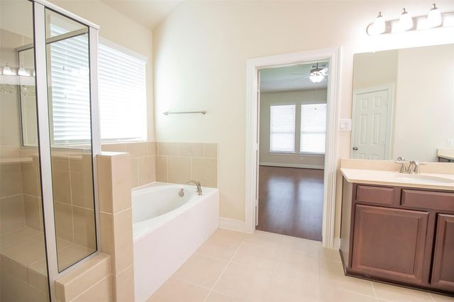 4718 Sabero Lane, League City, TX 77573