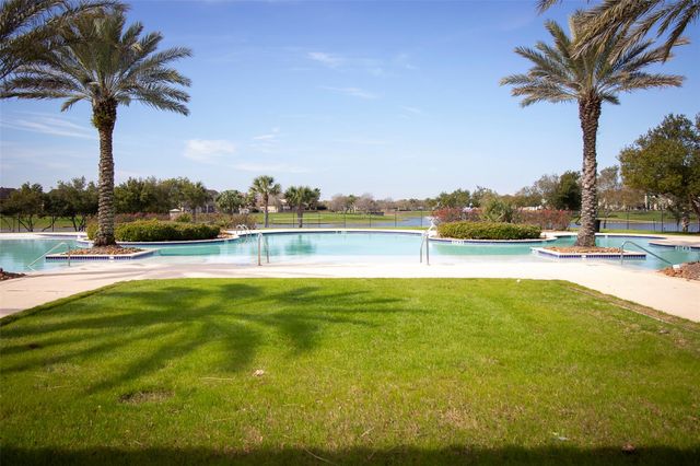 4718 Sabero Lane, League City, TX 77573
