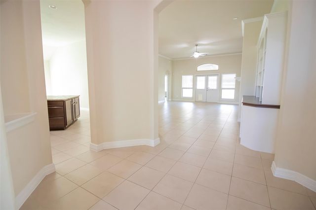 4718 Sabero Lane, League City, TX 77573