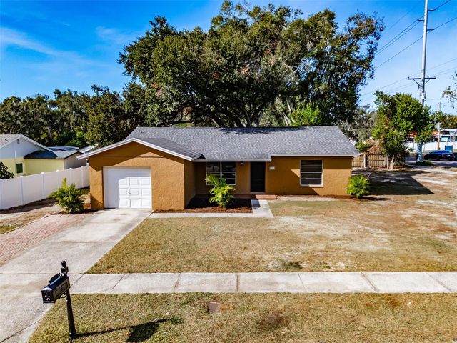 2401 DEVONWOODE PLACE, Seffner, FL 33584