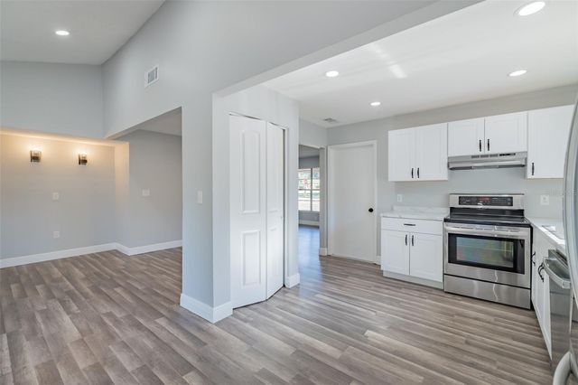 2401 DEVONWOODE PLACE, Seffner, FL 33584