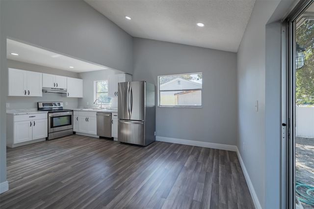 2401 DEVONWOODE PLACE, Seffner, FL 33584