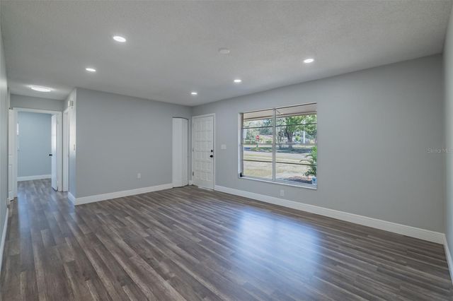 2401 DEVONWOODE PLACE, Seffner, FL 33584