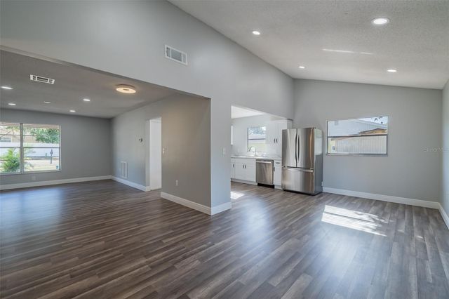 2401 DEVONWOODE PLACE, Seffner, FL 33584