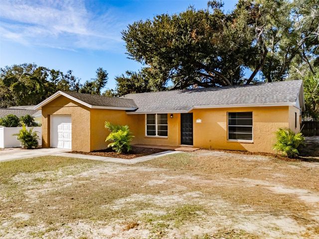 2401 DEVONWOODE PLACE, Seffner, FL 33584