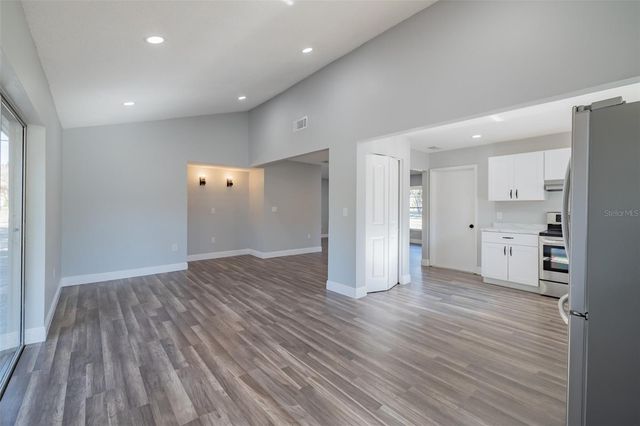 2401 DEVONWOODE PLACE, Seffner, FL 33584