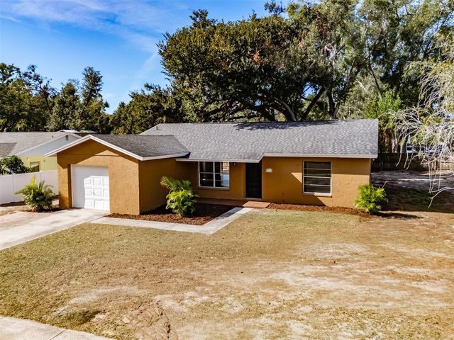 2401 DEVONWOODE PLACE, Seffner, FL 33584