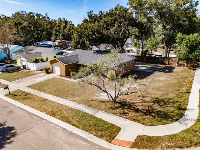 2401 DEVONWOODE PLACE, Seffner, FL 33584