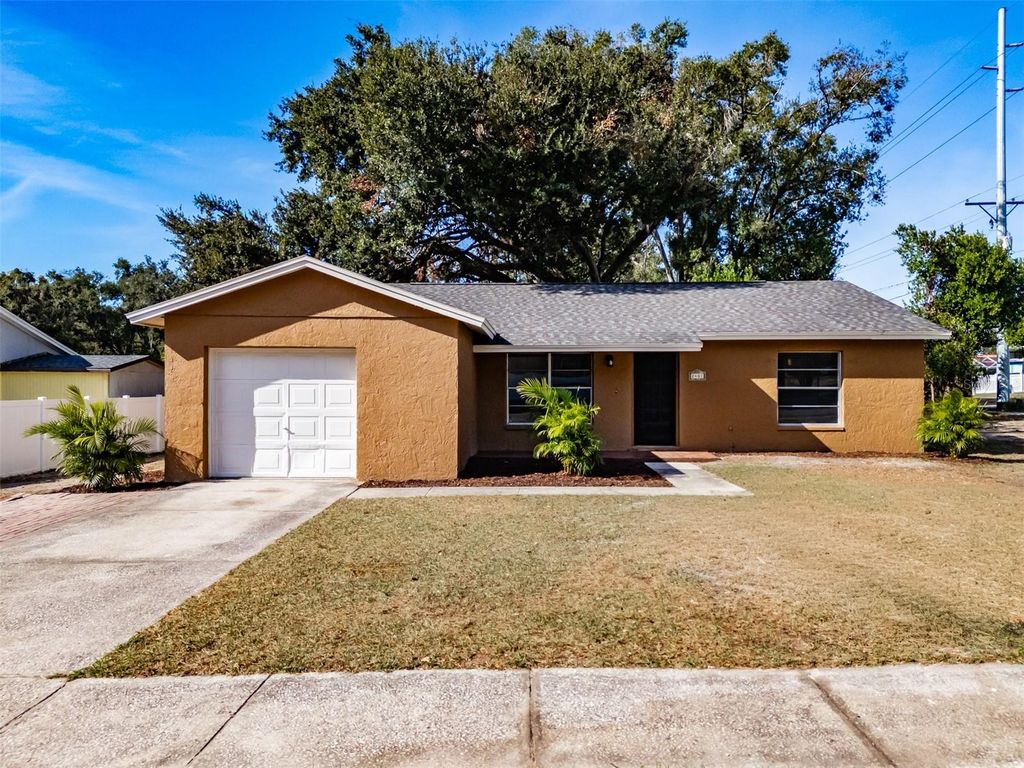 2401 DEVONWOODE PLACE, Seffner, FL 33584