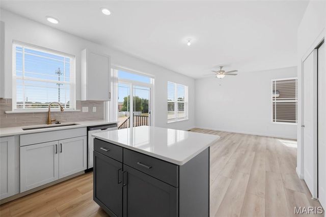 32 Wingtip Court, St Peters, MO 63376