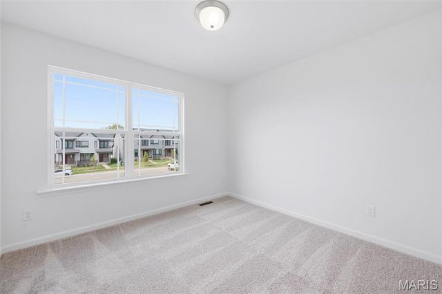 32 Wingtip Court, St Peters, MO 63376