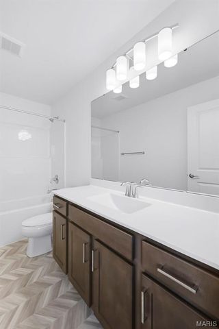32 Wingtip Court, St Peters, MO 63376