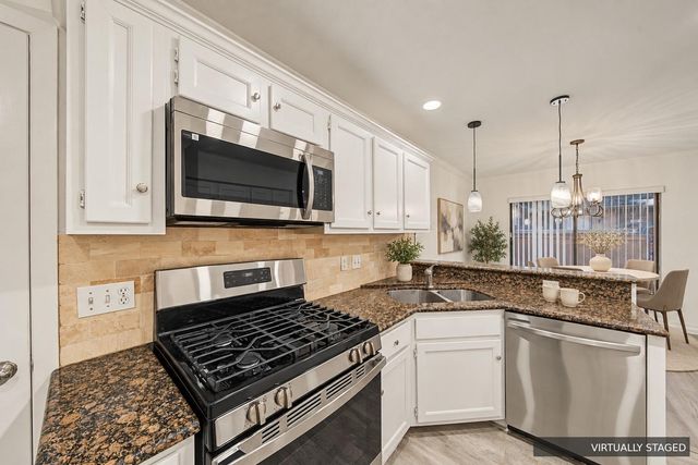2711 Grants Lake Boulevard 42, Sugar Land, TX 77479