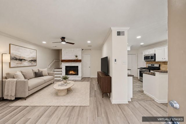 2711 Grants Lake Boulevard 42, Sugar Land, TX 77479