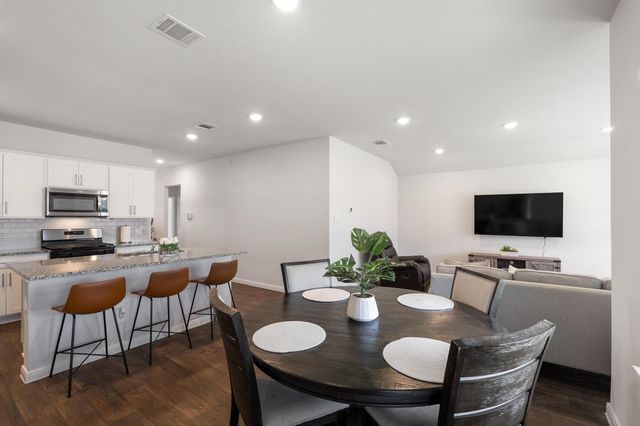 205 Bethpage DR, San Marcos, TX 78666