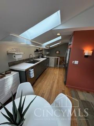 6017 Bramble Avenue, Cincinnati, OH 45227