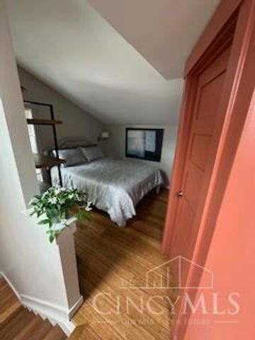 6017 Bramble Avenue, Cincinnati, OH 45227