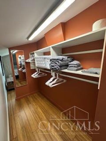 6017 Bramble Avenue, Cincinnati, OH 45227