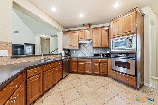 2460 James Agee Drive, Schertz, TX 78154