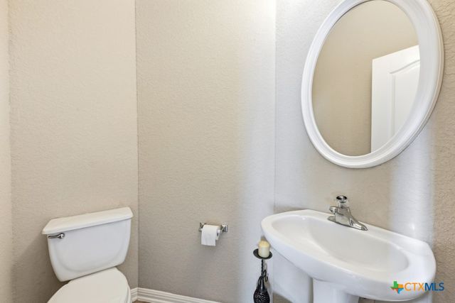 2460 James Agee Drive, Schertz, TX 78154