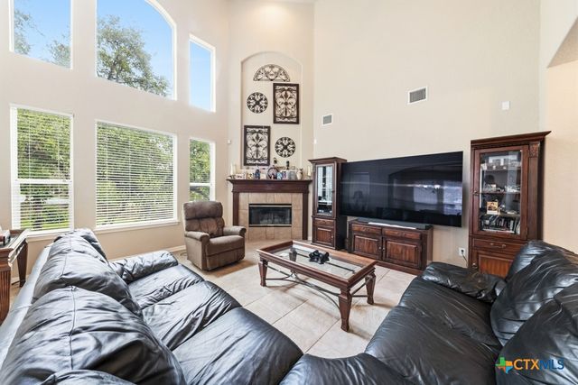 2460 James Agee Drive, Schertz, TX 78154
