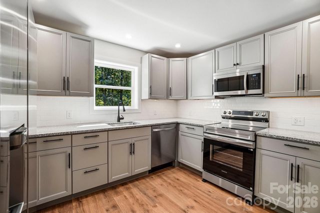165 Westwood Drive, Brevard, NC 28712