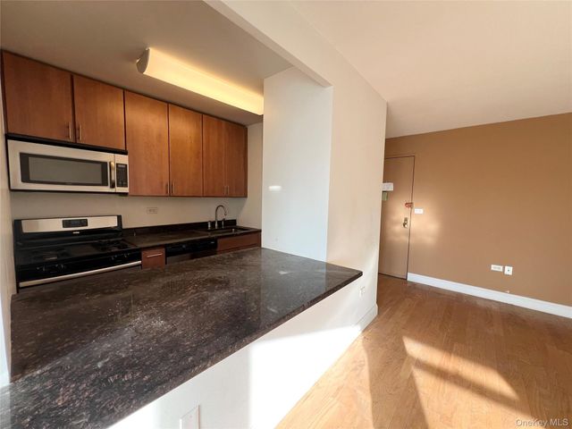 1019 Van Siclen Avenue 5G, Brooklyn, NY 11207