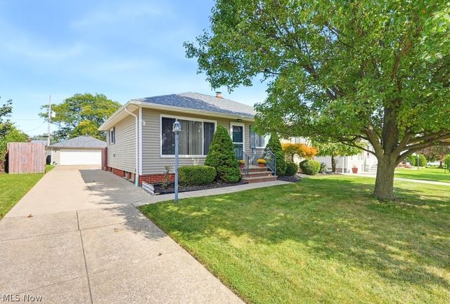11052 Naomi Drive, Parma, OH 44130