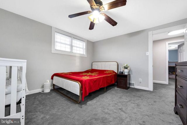 945 FARISTON DR, Drexel Hill, PA 19026