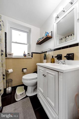 945 FARISTON DR, Drexel Hill, PA 19026