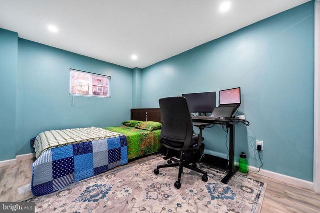 945 FARISTON DR, Drexel Hill, PA 19026