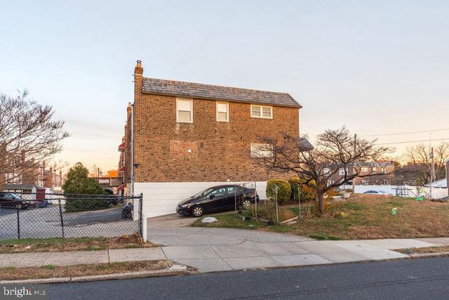 945 FARISTON DR, Drexel Hill, PA 19026