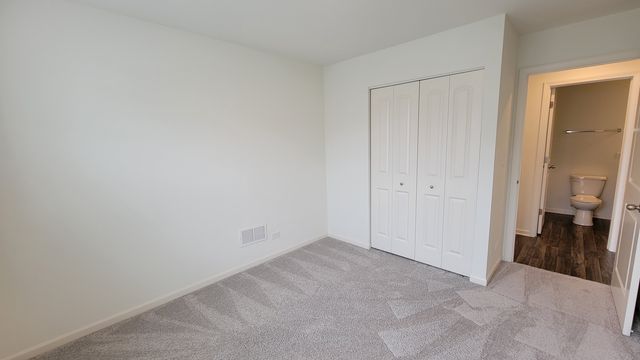 200 Goldenrod Drive, Elgin, IL 60124