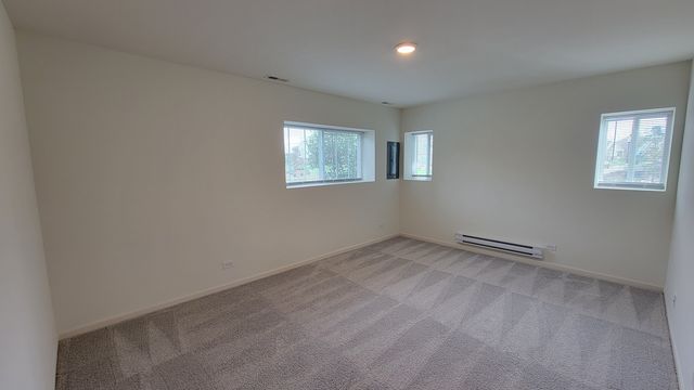 200 Goldenrod Drive, Elgin, IL 60124