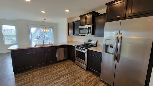 200 Goldenrod Drive, Elgin, IL 60124