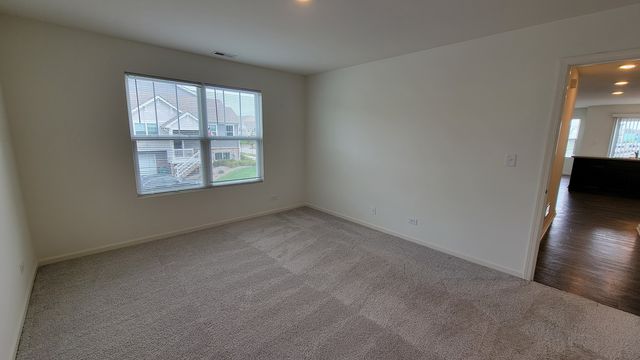 200 Goldenrod Drive, Elgin, IL 60124