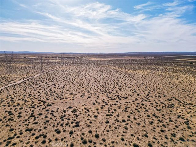 1000 Roy, Hinkley, CA 92347