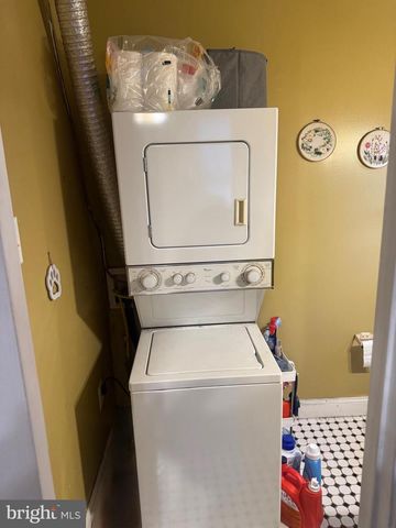 1943 WAVERLY ST, Philadelphia, PA 19146