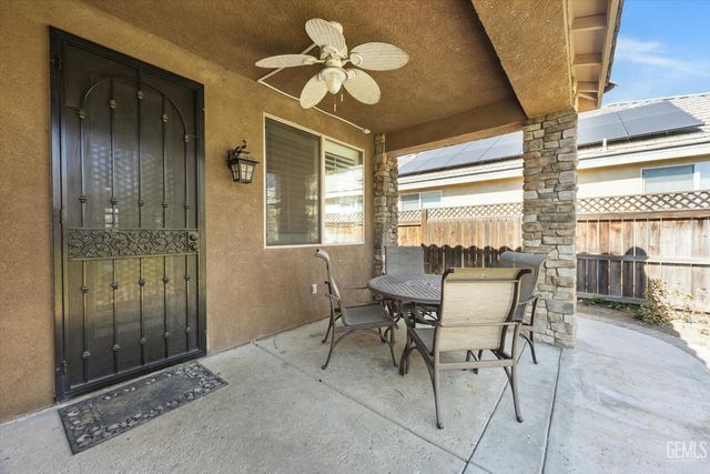 420 Hollyhill Drive, Bakersfield, CA 93312