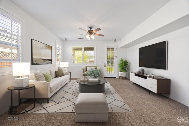 420 Hollyhill Drive, Bakersfield, CA 93312