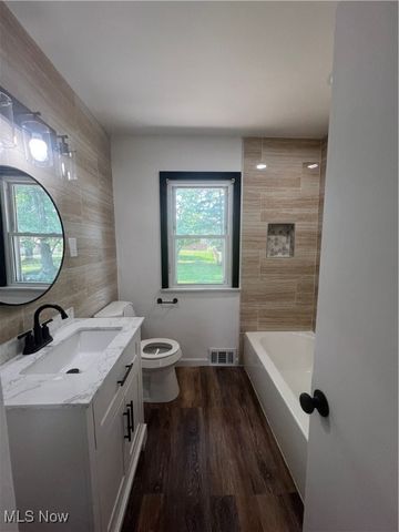 4461 Brookton Road, Warrensville Heights, OH 44128