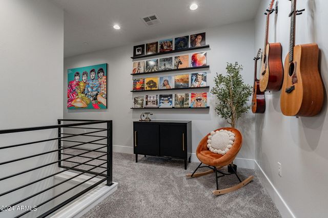 142 E HEARNE Way, Gilbert, AZ 85234